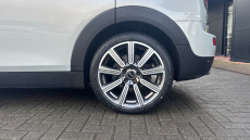 MINI Clubman 1.5 Cooper Exclusive 6dr Auto [Comfort/Nav+ Pack] Petrol Estate